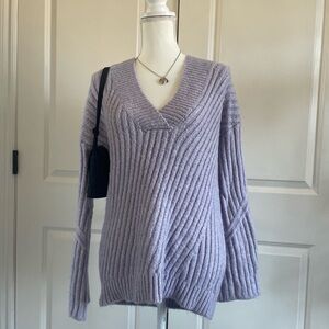 Treasure & Bond V-Neck Sweater - Light Purple